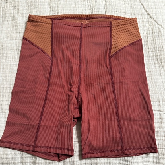 FOR LOVE & LEMONS Dani biker shorts - NWT - Size L - Picture 2 of 7